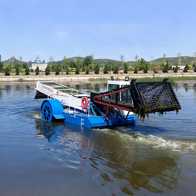 Advanced Aquatic Weed Harvester Boat for Efficient Waterway Management