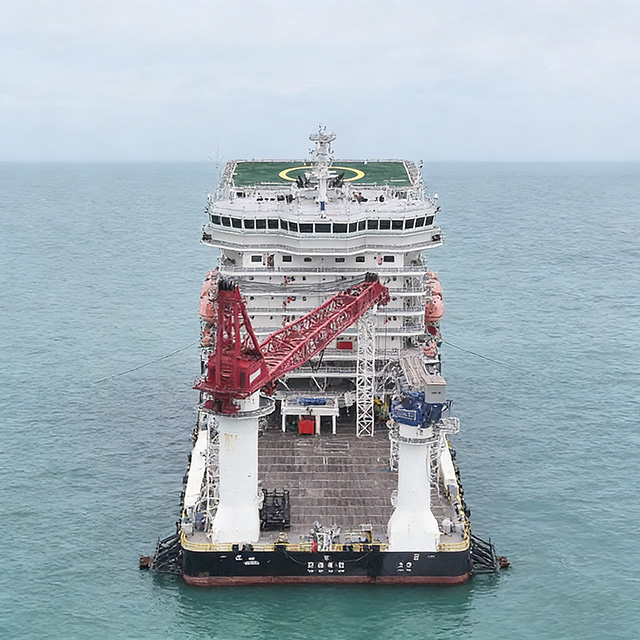 Offshore Accommodation Barge | Modular Floating Hotel Barge for Oil & Gas, Wind Farm & Marine Construction Projects