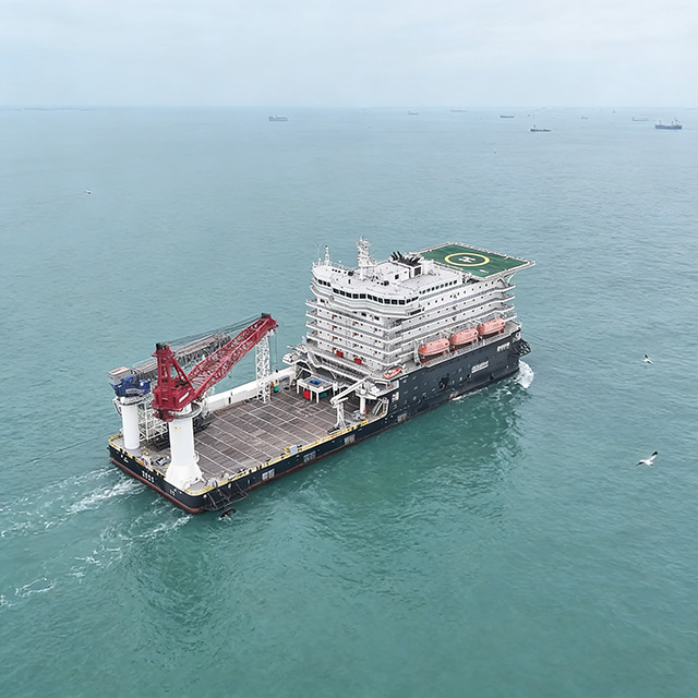 Offshore Accommodation Barge | Modular Floating Hotel Barge for Oil & Gas, Wind Farm & Marine Construction Projects