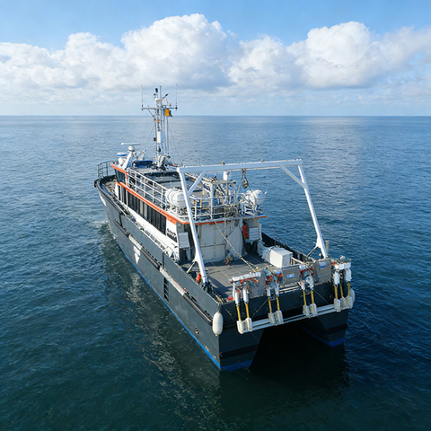 High-Speed Vessel for Passenger Transport, Cargo Delivery, And Offshore Operations
