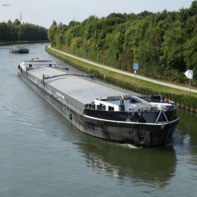 Barge for Sale | Custom Cargo & Work Barge Manufacturer