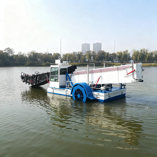 Advanced Aquatic Weed Harvester Boat for Efficient Waterway Management