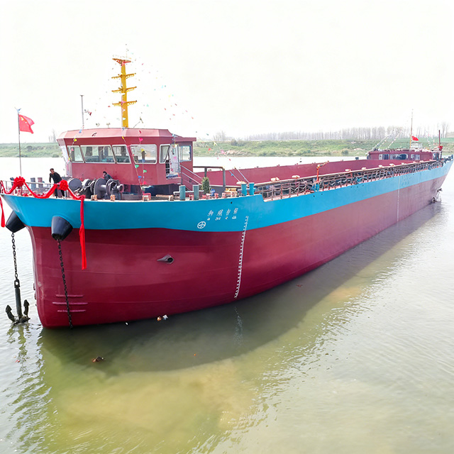 Eco-Friendly Durable Bulk Container Ship for Efficient Cargo Travel