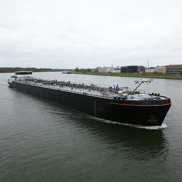 Inland Oil Vessel – Efficient & Safe Fuel Transportation Solution