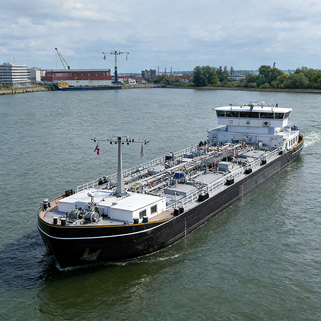 High-Quality Inland Tanker for Sale | Durable River Oil Tanker with Efficient Fuel Capacity Product Description: