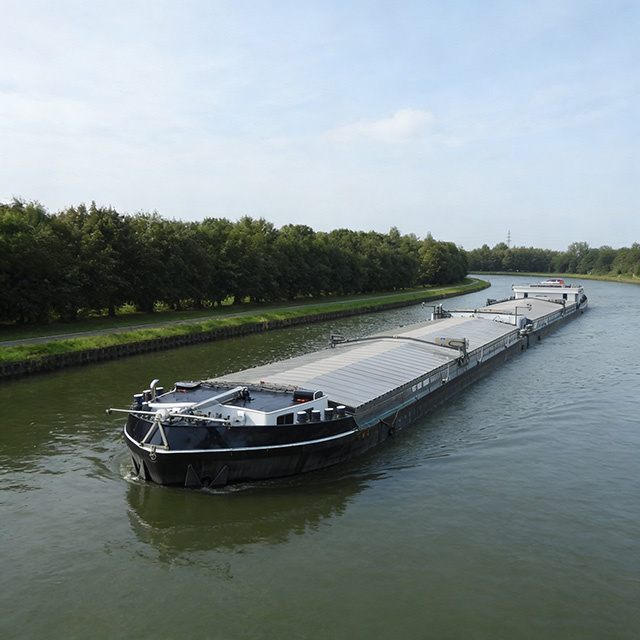 Barge for Sale | Custom Cargo & Work Barge Manufacturer