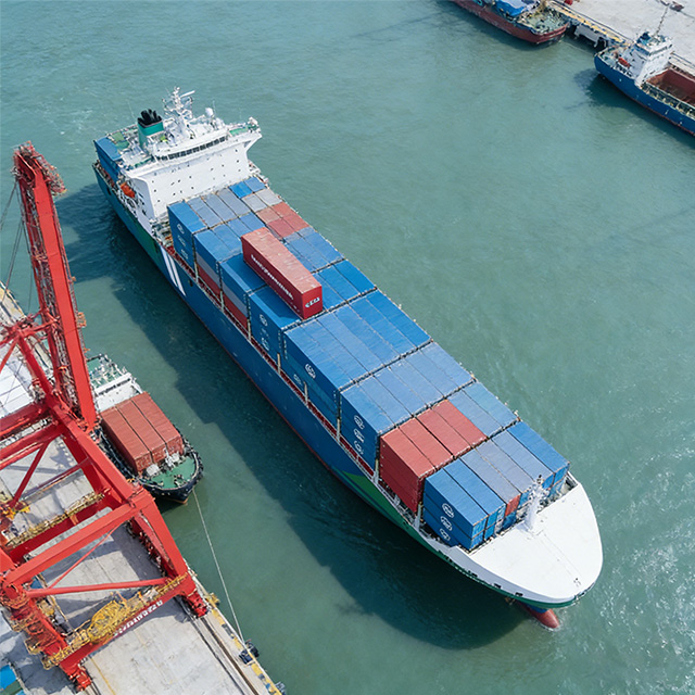 Extended-Range Methanol-Hydrogen Electric Container Vessel for International Shipping